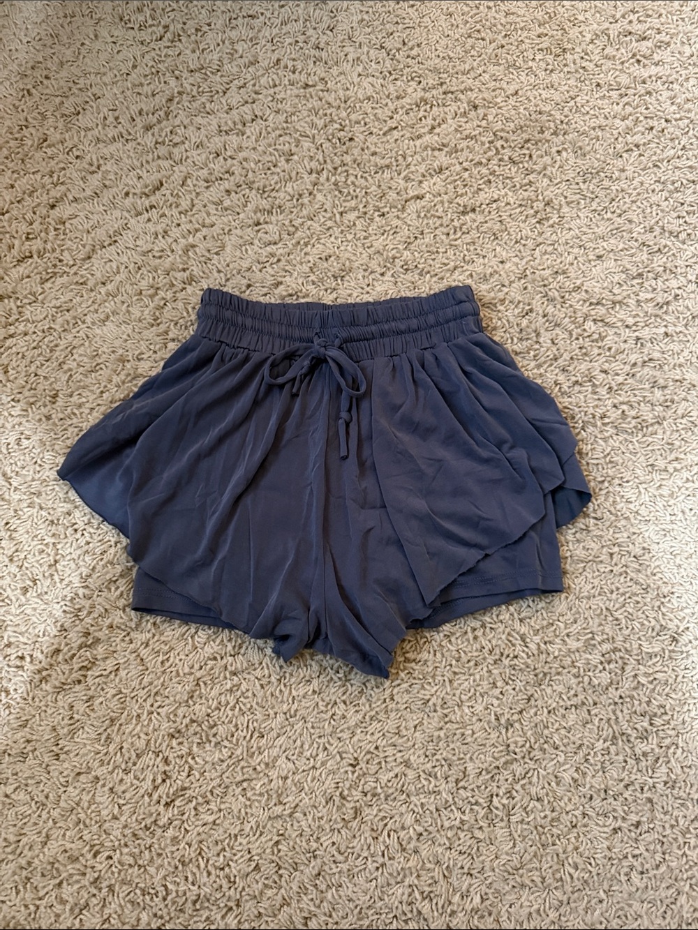 Altard state gray flowy shorts
